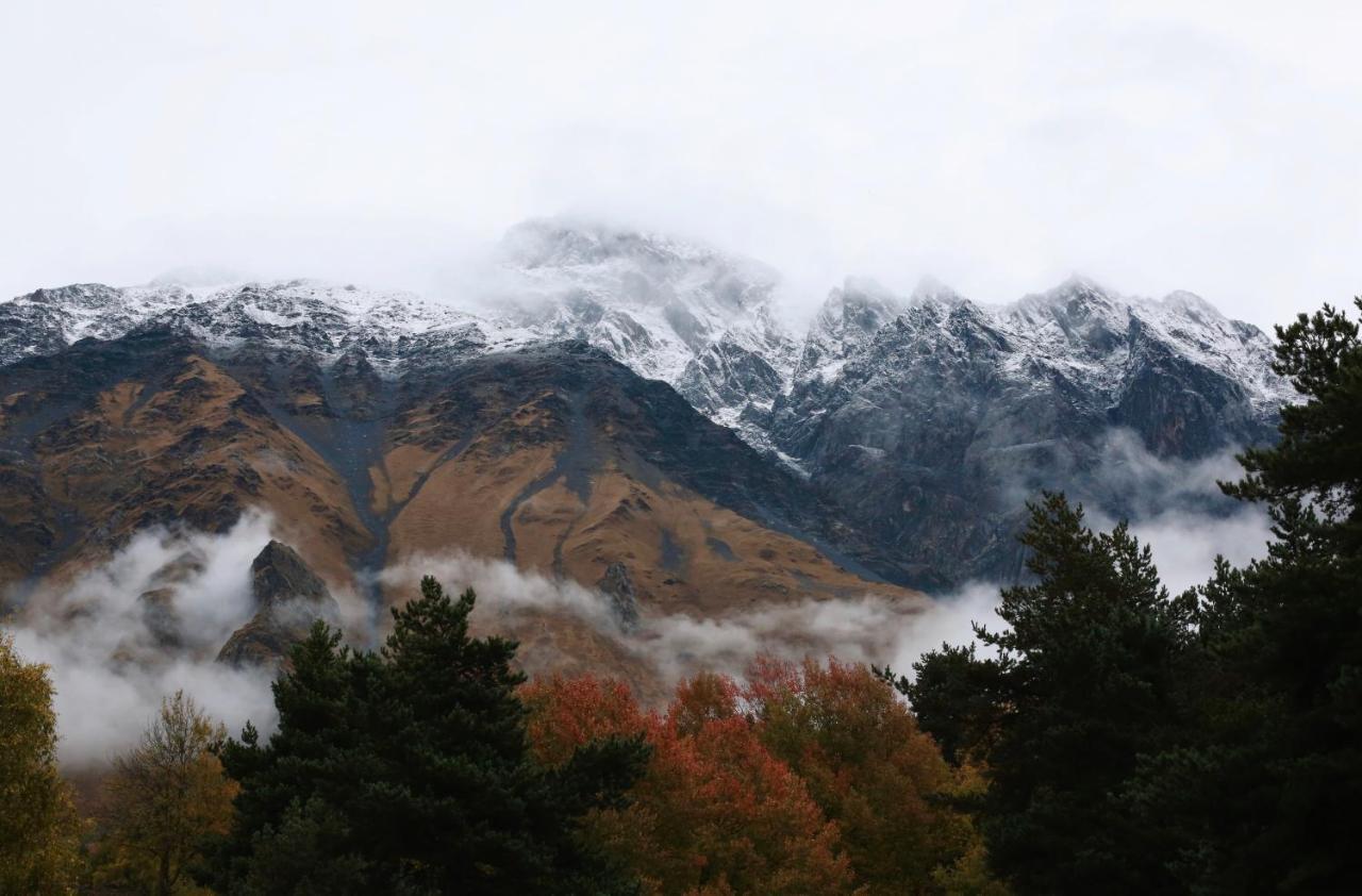 Rooms Hotel Kazbegi Exterior foto